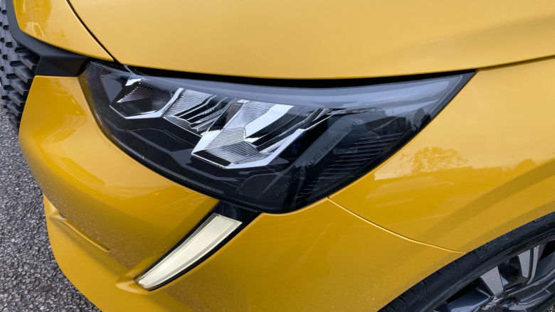 Peugeot 208 1.2 PureTech Active Premium + 5dr Petrol Hatchback